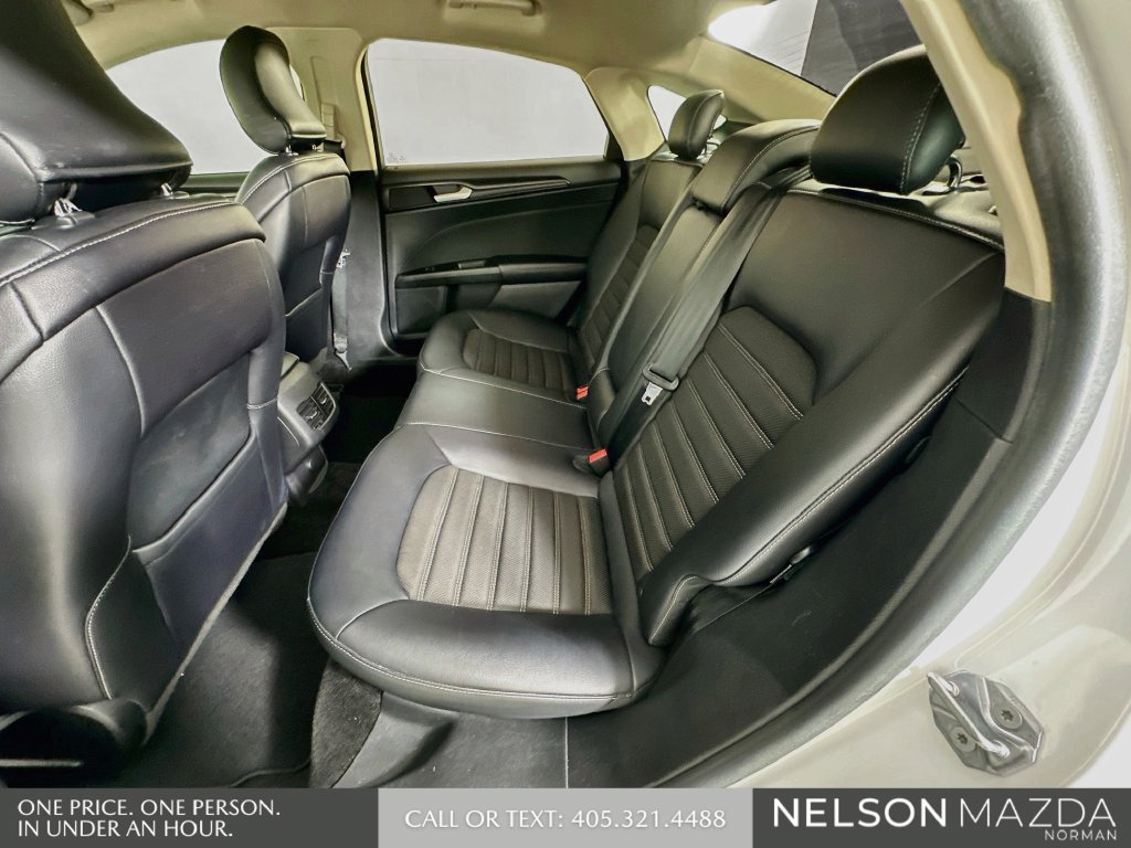 Used 2018 Ford Fusion SE w/ Equipment Group 201A FWD image 21