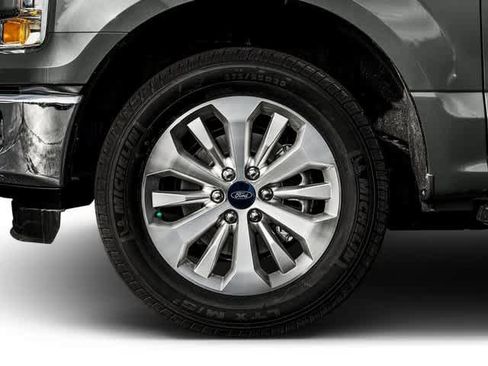 Used 2017 Ford F150 XLT w/ Equipment Group 302A Luxury image 12