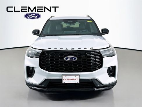 New 2026 Ford Explorer ST-Line image 2