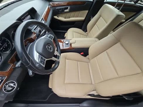 Used 2013 Mercedes-Benz E 350 Sedan image 2