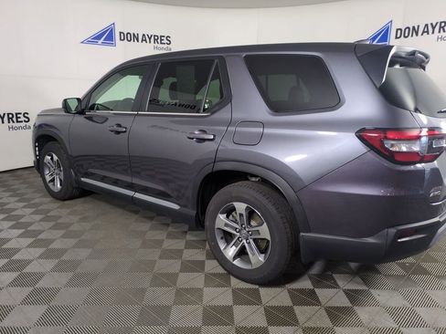 Certified 2025 Honda Pilot EX-L image 4