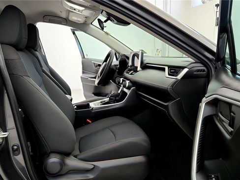 Certified 2024 Toyota RAV4 LE AWD/4WD image 17