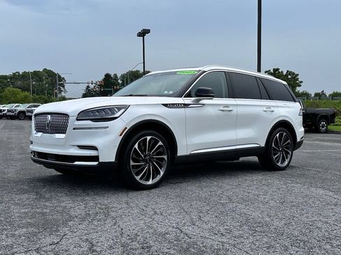 Used 2023 Lincoln Aviator Reserve w/ Equipment Group 201A AWD/4WD image 2