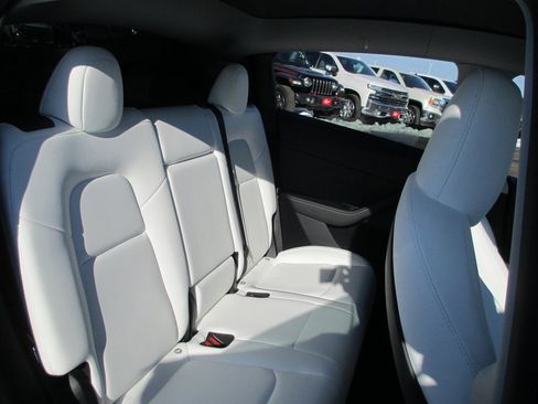 Used 2024 Tesla Model Y Long Range image 18