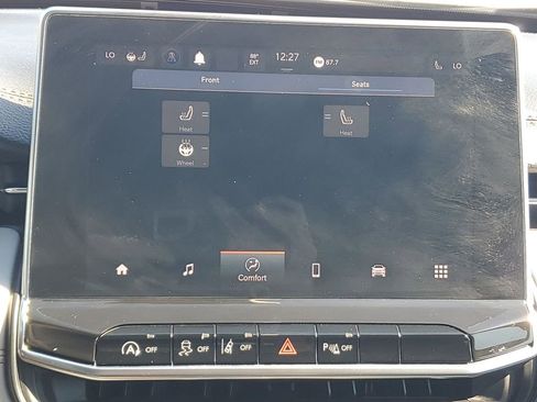 Used 2023 Jeep Compass Limited image 32