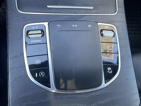 Used 2020 Mercedes-Benz GLC 300 4MATIC w/ Premium Package image 17