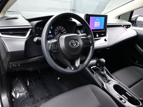 Used 2024 Toyota Corolla LE FWD image 12