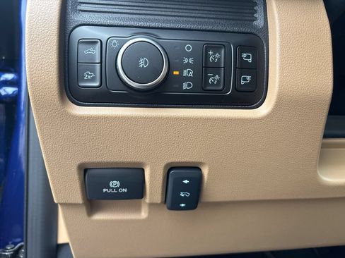 New 2026 Ford F250 Lariat w/ Black Appearance Package AWD/4WD image 21
