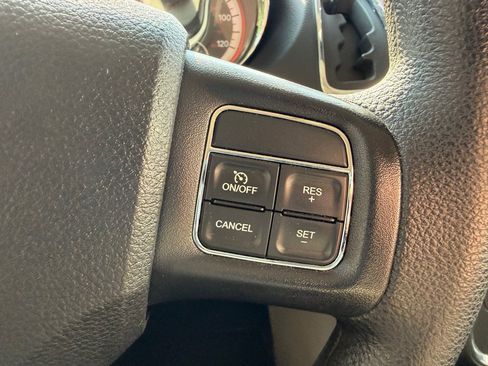 Used 2017 Dodge Grand Caravan SE FWD image 22
