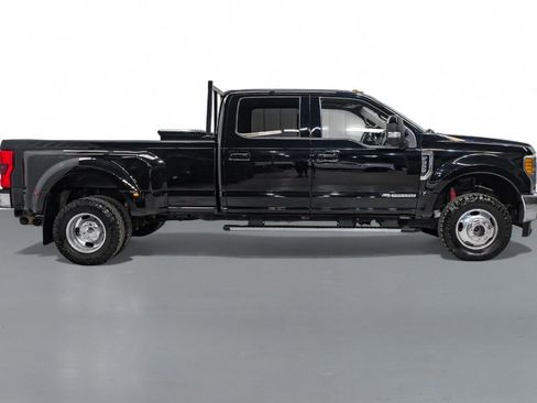 Used 2017 Ford F350 Lariat w/ Lariat Ultimate Package image 5