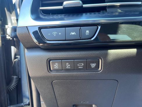 Certified 2024 Kia Carnival SX Prestige FWD image 13
