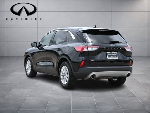Used 2022 Ford Escape SE FWD image 4