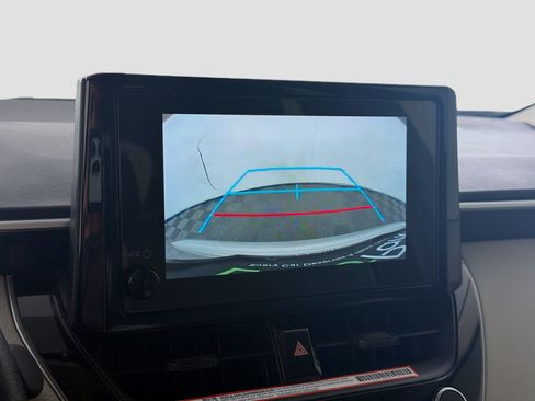 Used 2025 Toyota Corolla LE FWD image 23