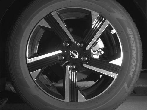 Used 2025 Nissan Sentra SV image 14