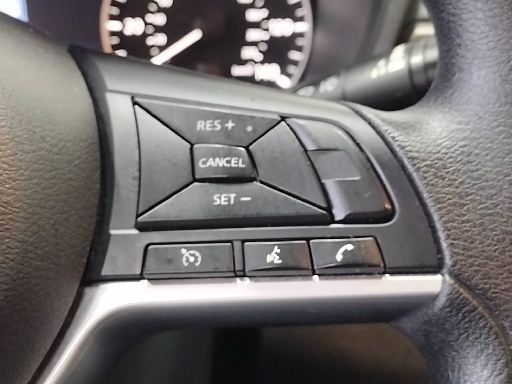 Used 2025 Nissan Altima 2.5 SV FWD image 25