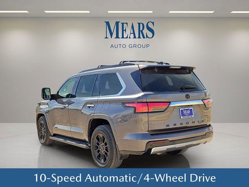 Used 2023 Toyota Sequoia Limited w/ Tow Technology Package AWD/4WD image 4