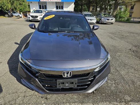 Used 2018 Honda Accord Sport image 9