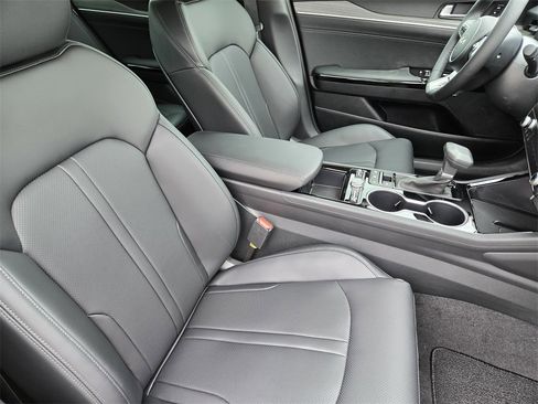 New 2026 Kia K5 EX image 10