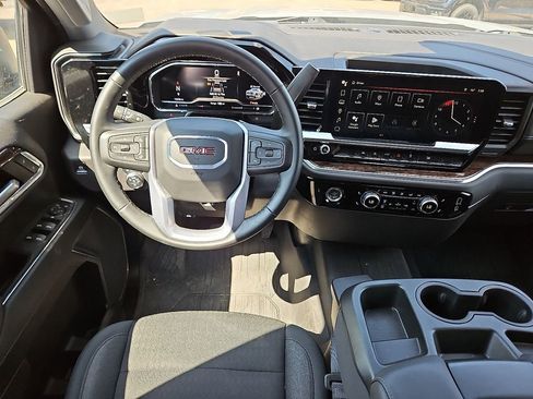 Used 2024 GMC Sierra 1500 Elevation w/ LPO, Elevation Black Package image 7