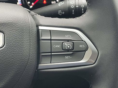 New 2026 Jeep Compass Latitude AWD/4WD image 35