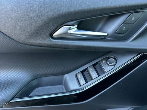 New 2026 Chevrolet Equinox LT image 11