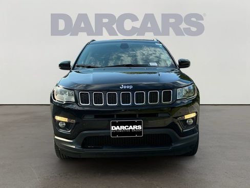Used 2020 Jeep Compass Latitude w/ Cold Weather Group AWD/4WD image 2