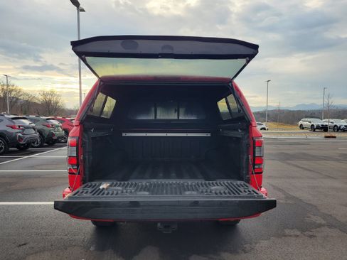 Used 2022 Nissan Frontier SV image 11