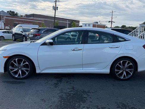 Used 2020 Honda Civic Touring image 3