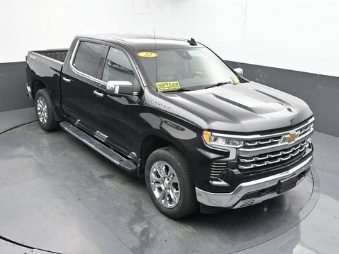 Used 2022 Chevrolet Silverado 1500 LTZ w/ LTZ Convenience Package II AWD/4WD image 15