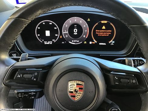 Used 2024 Porsche Cayenne AWD/4WD image 13