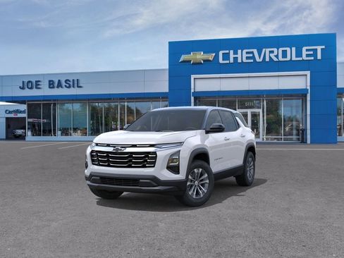 New 2026 Chevrolet Equinox LT FWD image 8