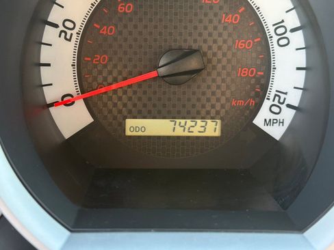 Used 2013 Toyota Tacoma 2WD Regular Cab image 9