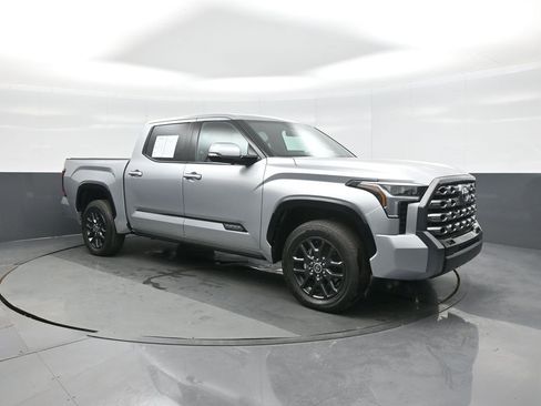 Used 2023 Toyota Tundra Platinum image 1