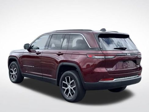 Certified 2025 Jeep Grand Cherokee Limited AWD/4WD image 9