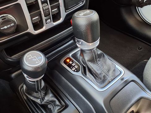 Certified 2025 Jeep Wrangler Sahara image 11