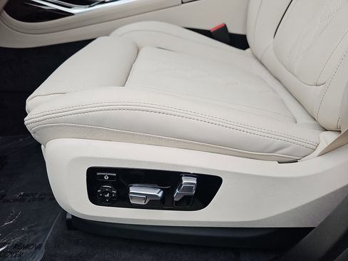 New 2027 BMW X7 xDrive40i w/ Executive Package AWD/4WD image 31