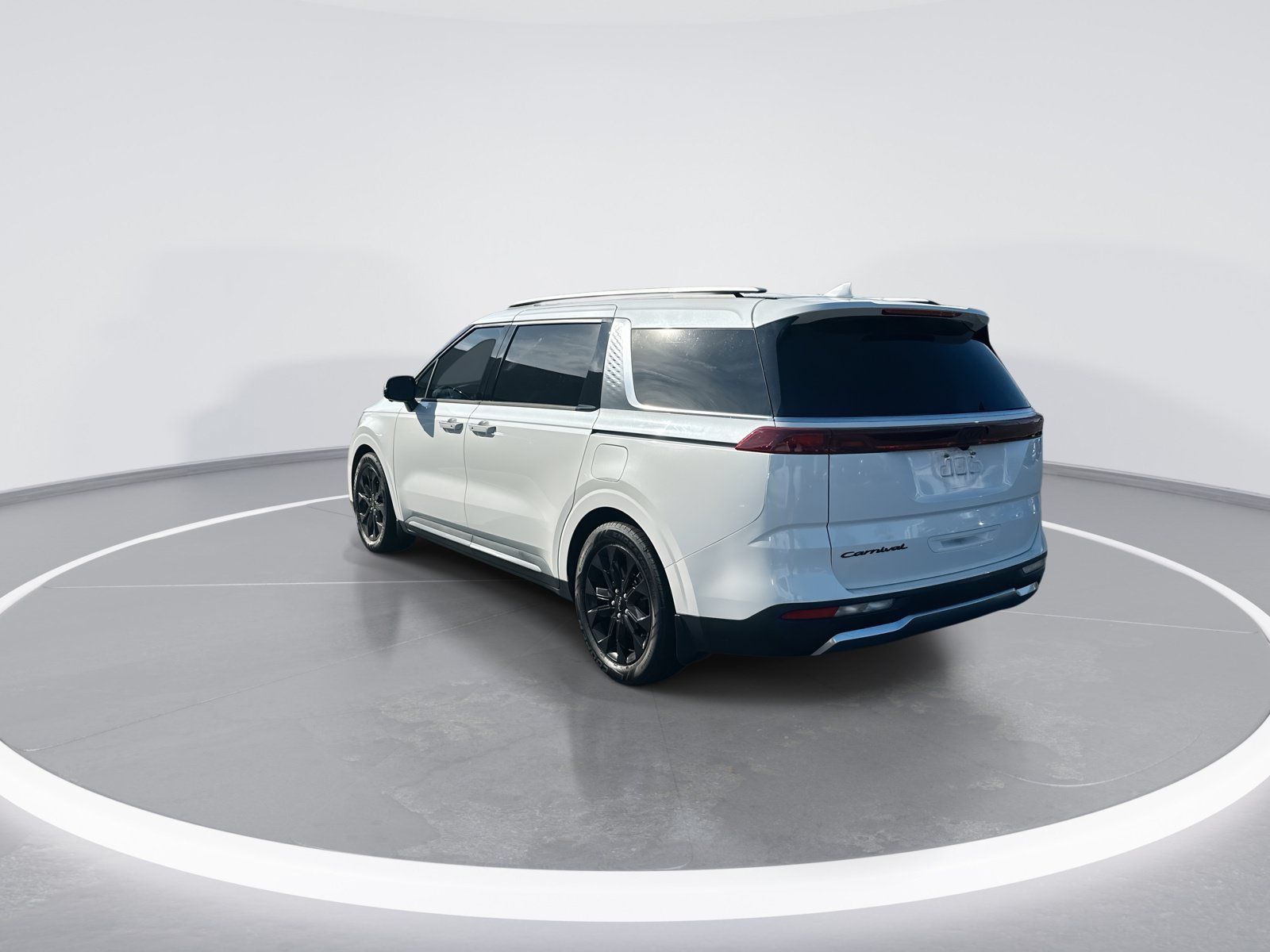 Used 2022 Kia Carnival SX w/ Paint Protection Package FWD image 7