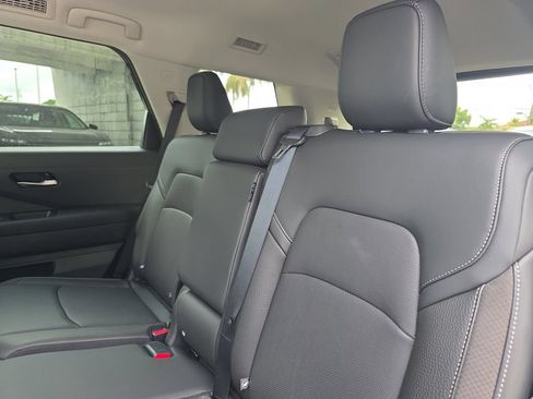 New 2026 Nissan Pathfinder SL FWD image 16