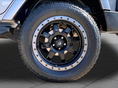 Used 2015 Jeep Wrangler Unlimited Sahara AWD/4WD image 10