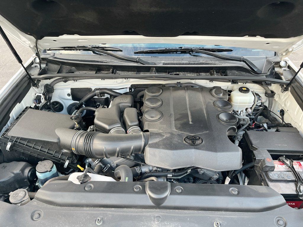 Used 2018 Toyota 4Runner SR5 Premium AWD/4WD image 31