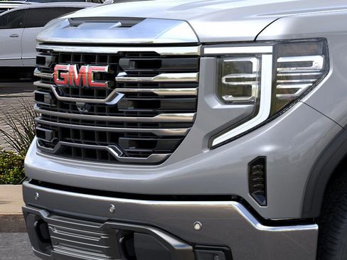 New 2026 GMC Sierra 1500 SLT image 13