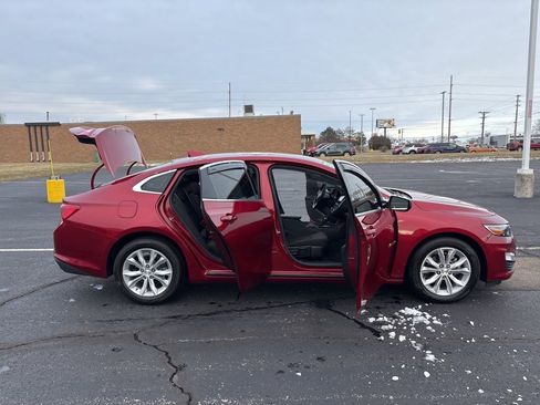 Used 2024 Chevrolet Malibu LT image 18