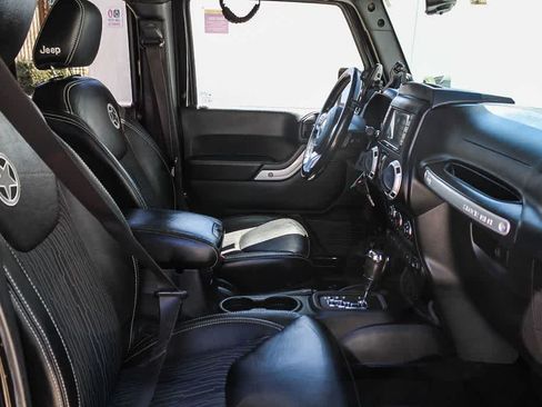 Used 2014 Jeep Wrangler Unlimited Sport AWD/4WD image 16