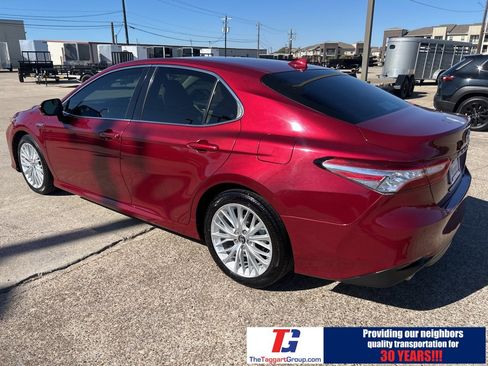 Used 2019 Toyota Camry XLE w/ Driver Assist Package image 4