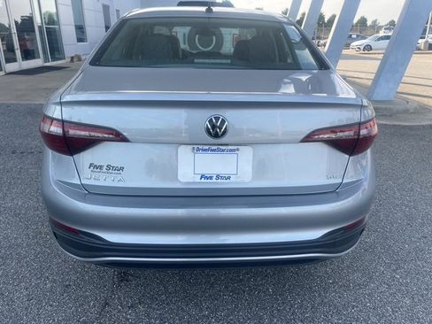 Used 2024 Volkswagen Jetta SE image 25