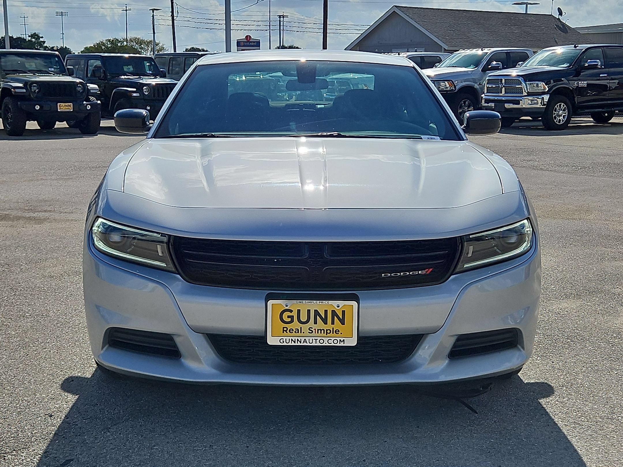 Used 2023 Dodge Charger SXT RWD image 8