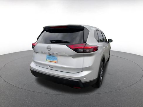 Used 2025 Nissan Rogue SV image 14