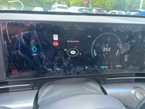 Used 2024 Hyundai Kona SEL FWD image 7