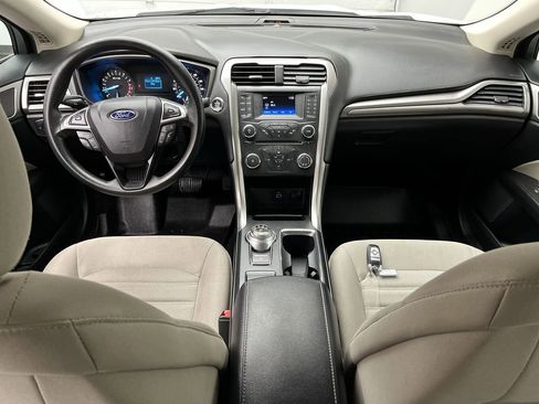 Used 2017 Ford Fusion S image 4