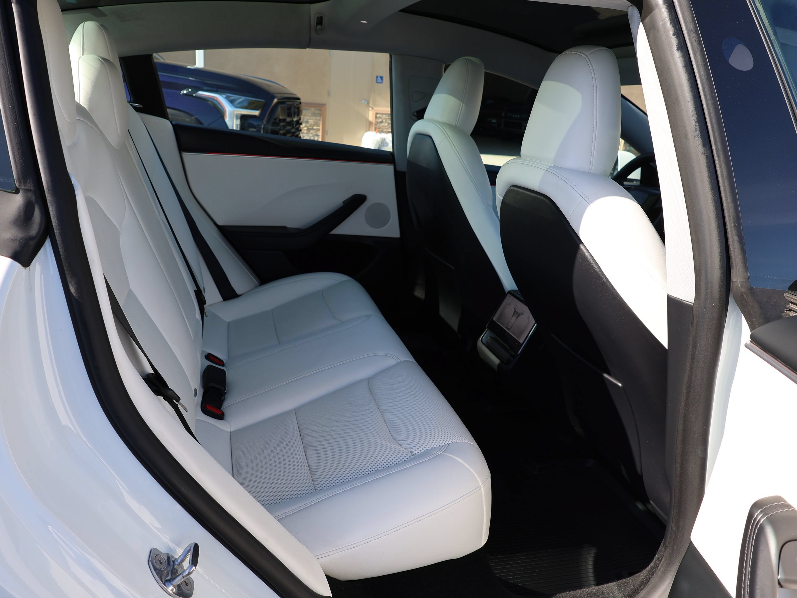 Used 2025 Tesla Model 3 Long Range RWD image 38